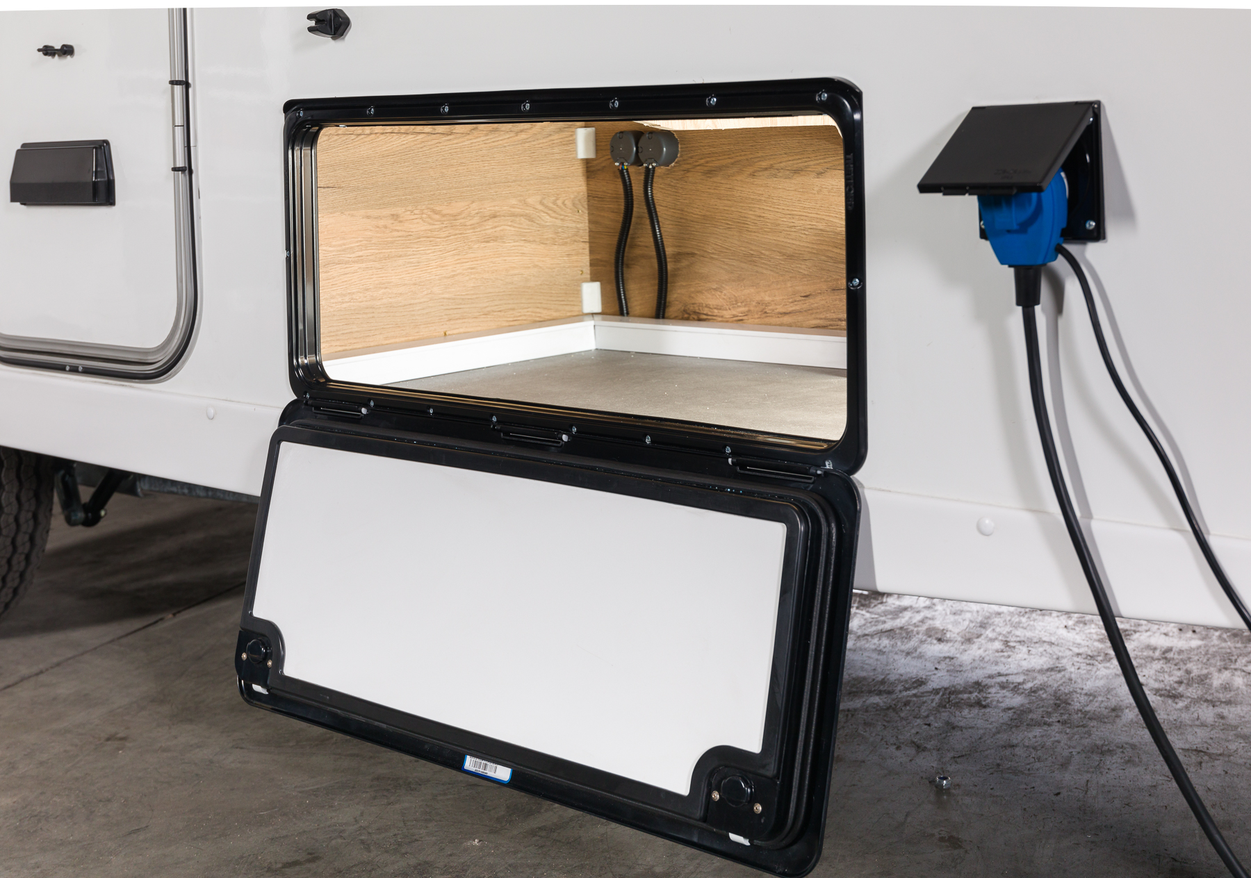 n – cross (3 sæta) n – cross (3 sæta)