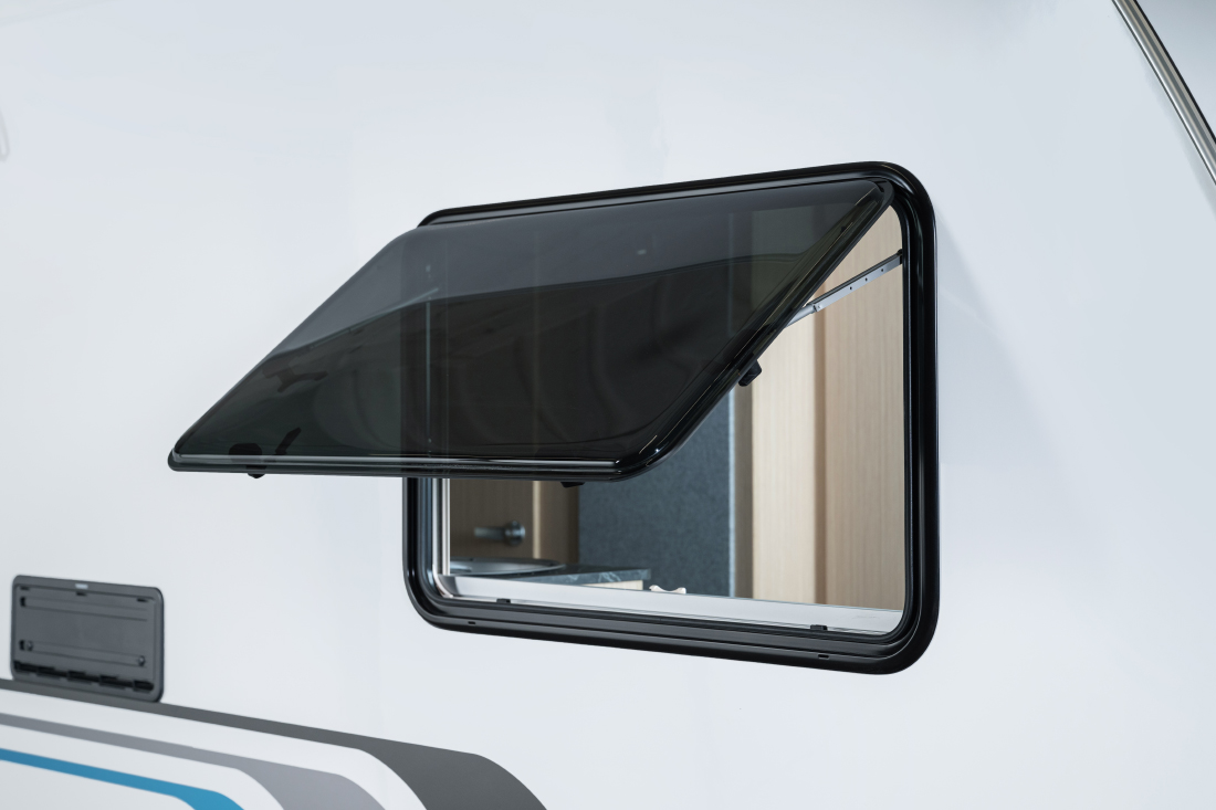 n – cross (3 sæta) n – cross (3 sæta)