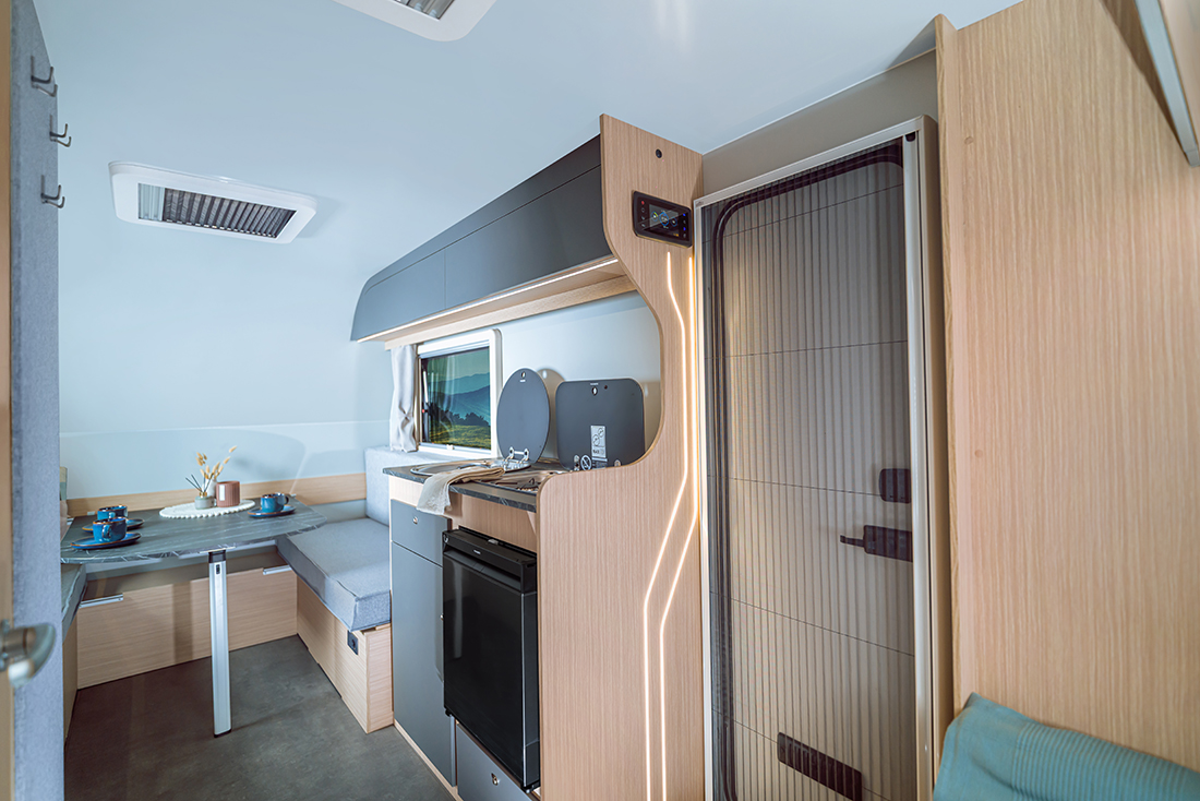 n – cross (3 sæta) n – cross (3 sæta)