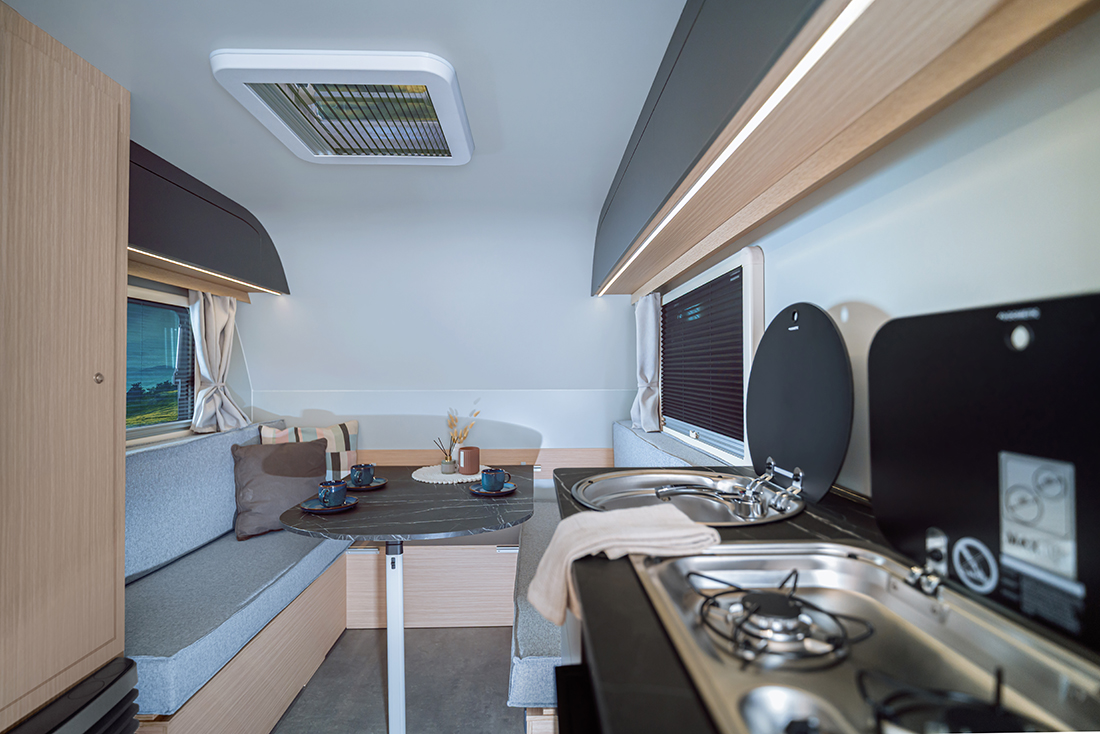 n – cross (3 sæta) n – cross (3 sæta)