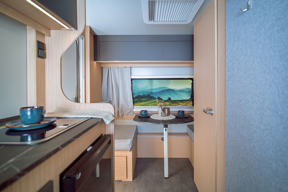 n – cross (3 sæta) n – cross (3 sæta)