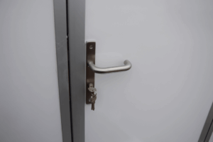 Wyposazenie Dodatkowe Metalowa Klamka 300x200