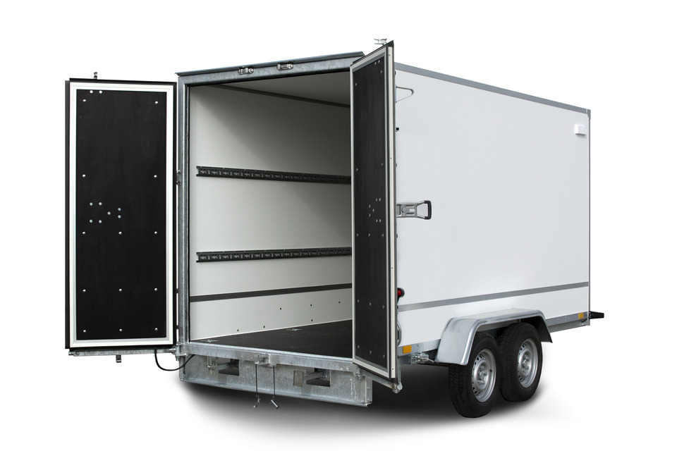 yfirbyggð kerra – fc undirfelgju hjól (underfloor wheels, tvöföld afturhurð) yfirbyggð kerra – fc undirfelgju hjól (underfloor wheels, tvöföld afturhurð)